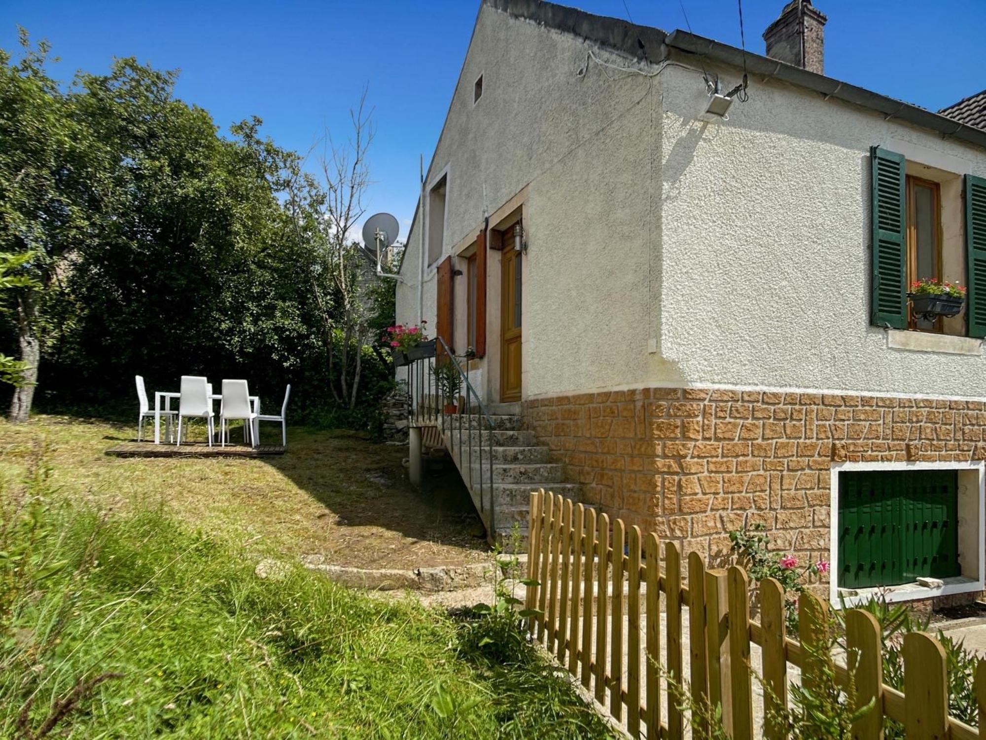 Charmante Maison Joux-la-Ville Екстер'єр фото