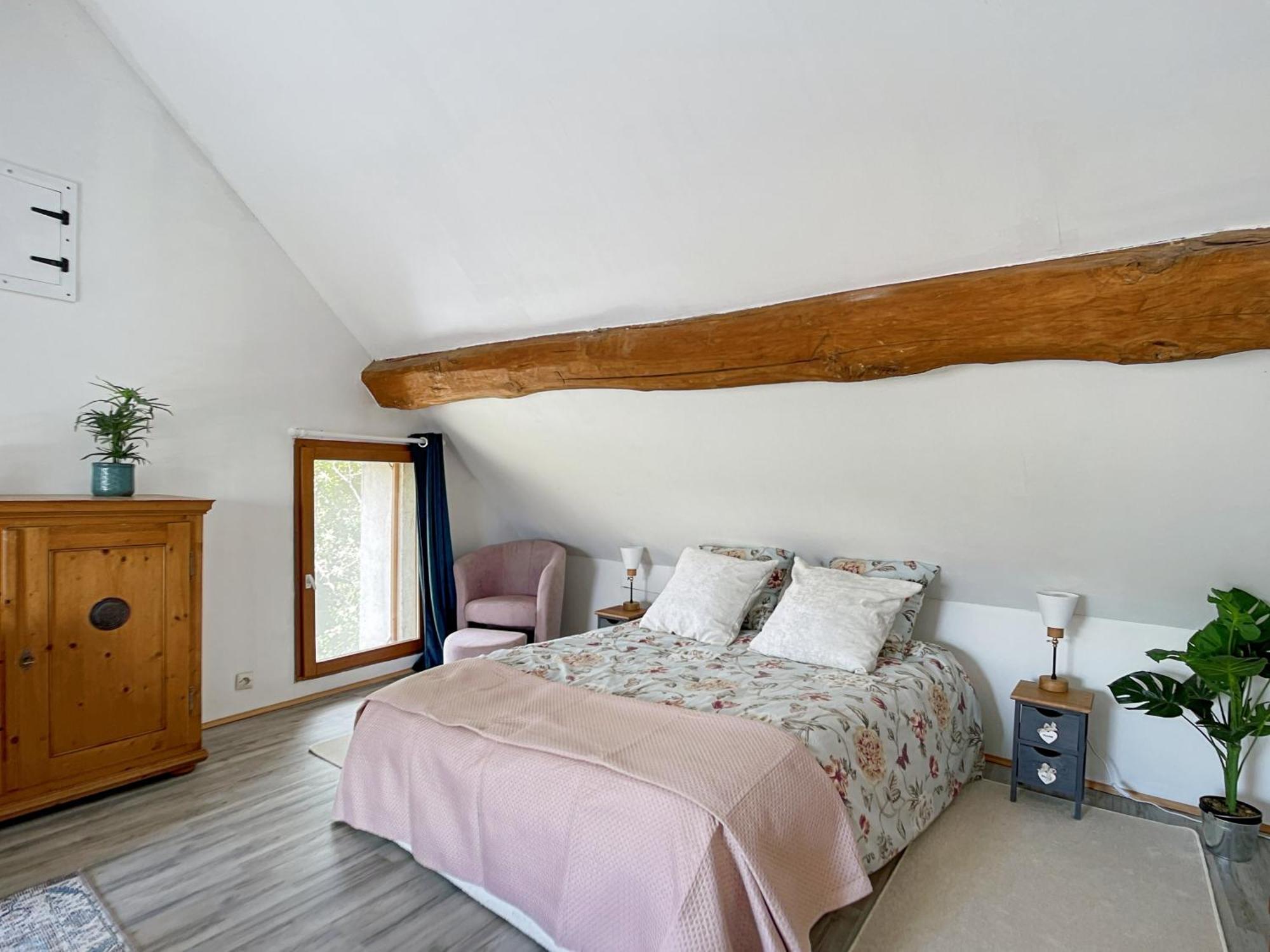 Charmante Maison Joux-la-Ville Екстер'єр фото